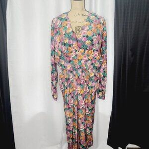 Vintage Handmade Botanical Cottagecore V-neck Dress